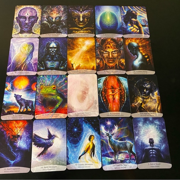 Sacred Spirit Reading Cards by Anna Stark - Picture 2 of 7